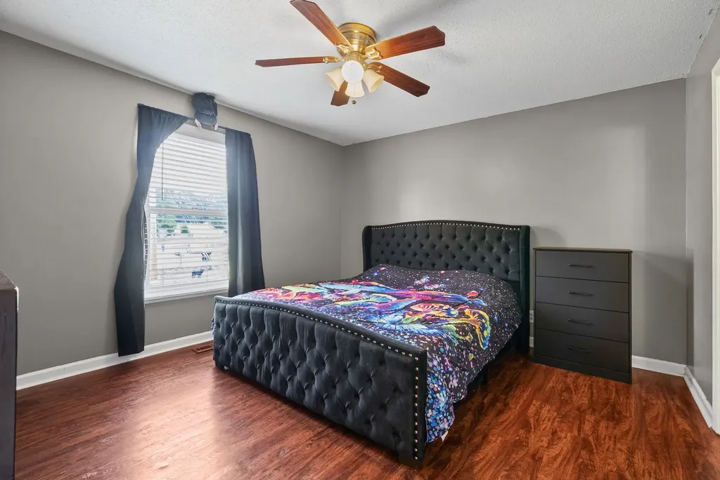 984 Long Beech Drive Clarksville TN 37042