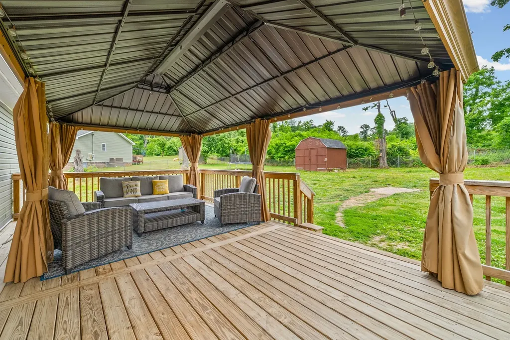 984 Long Beech Drive Clarksville TN 37042