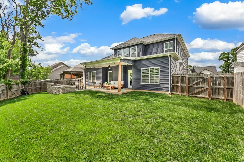 323 Crusaw Drive Clarksville TN 37043