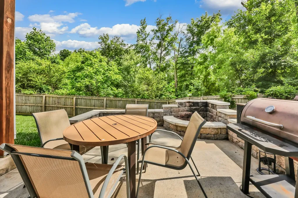 323 Crusaw Drive Clarksville TN 37043