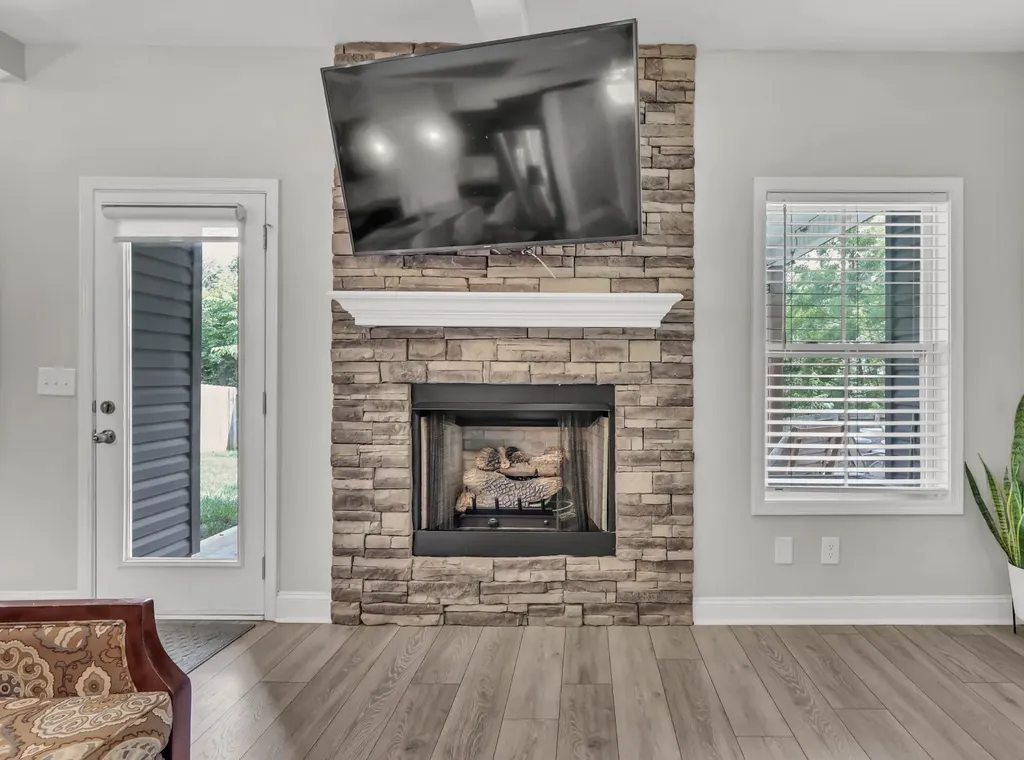 323 Crusaw Drive Clarksville TN 37043