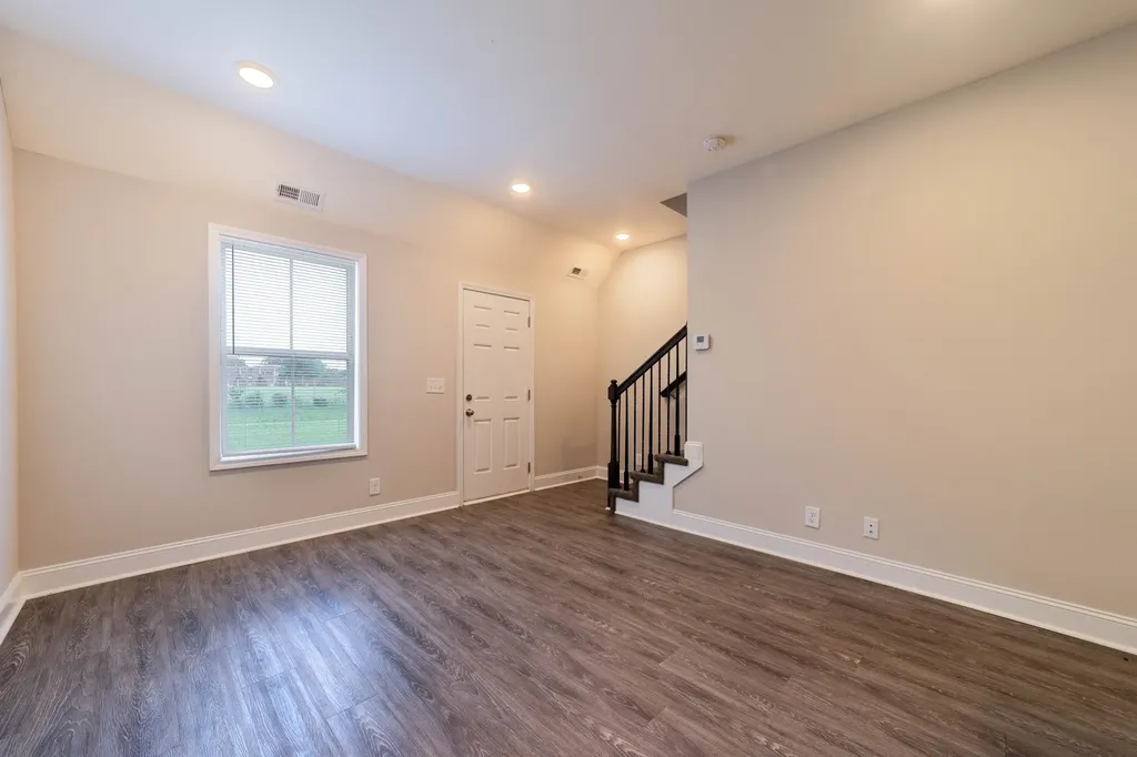 208 Drayton Drive Clarksville TN 37042