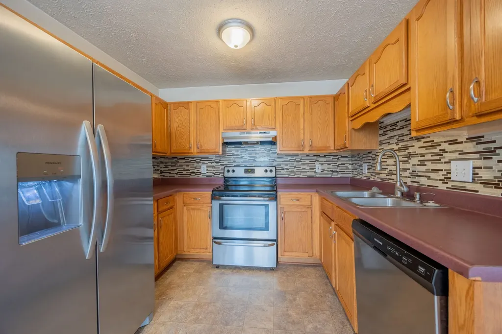 1881 Timberline Way Clarksville TN 37042