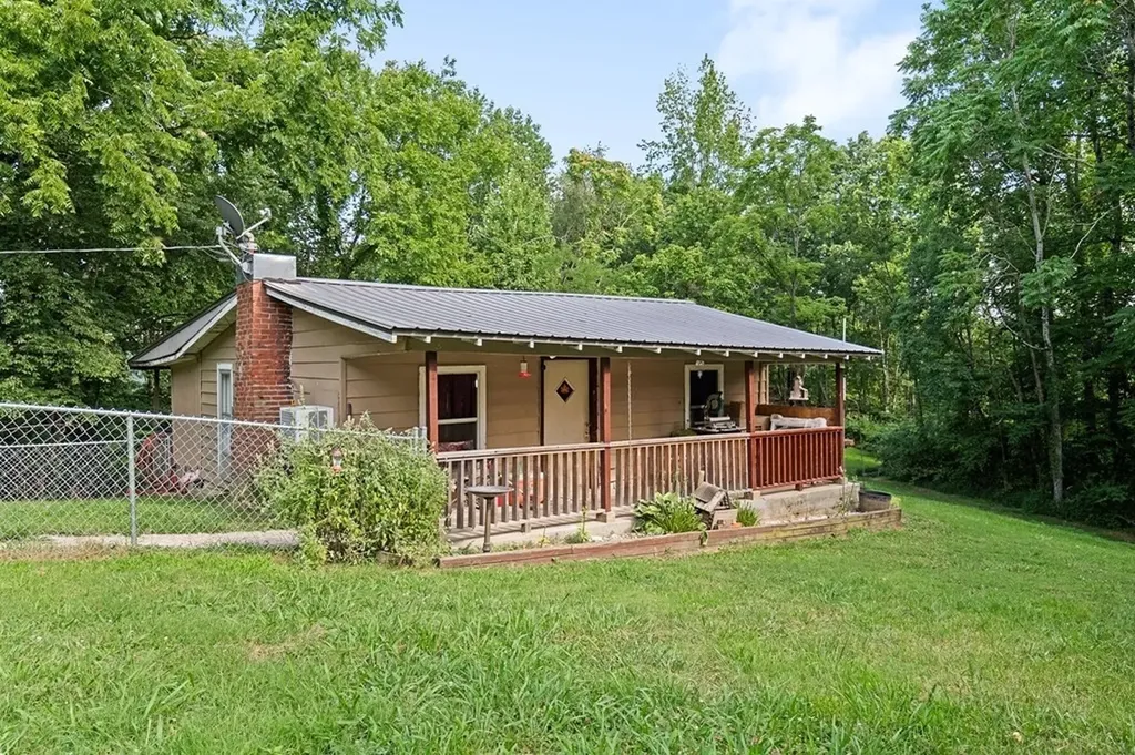 300 Poston Ridge Lane Gainesboro TN 38562
