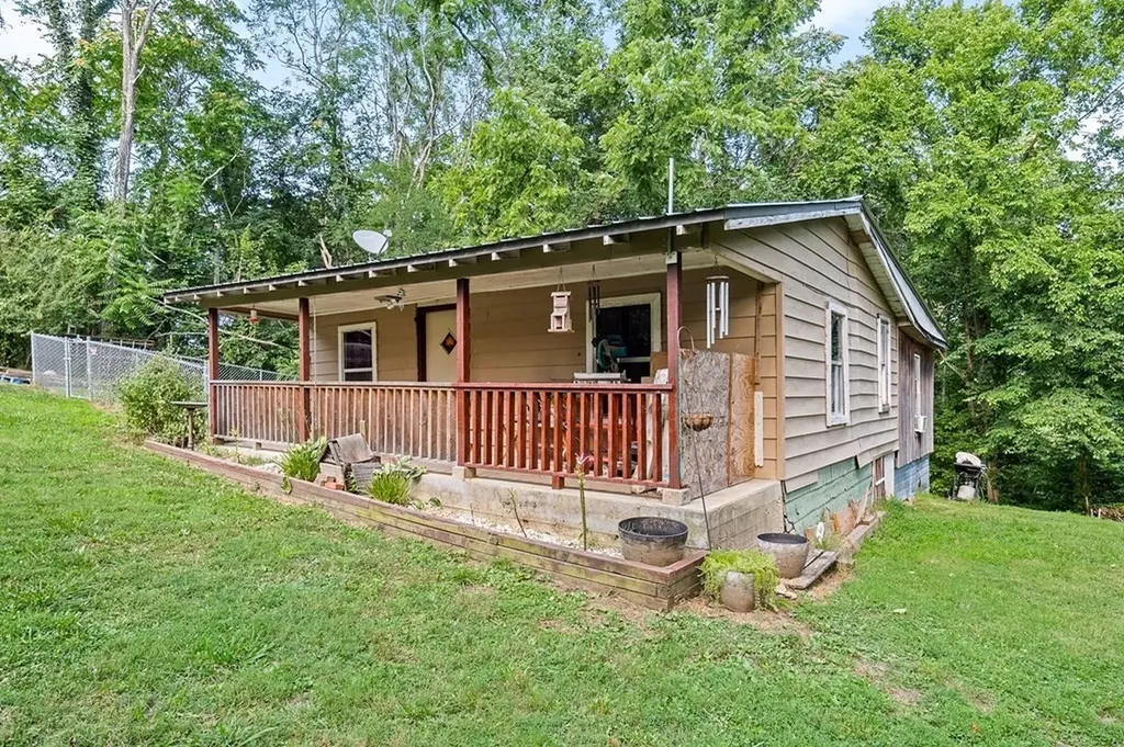 300 Poston Ridge Lane Gainesboro TN 38562