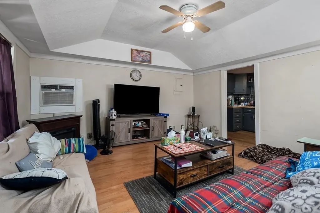 300 Poston Ridge Lane Gainesboro TN 38562