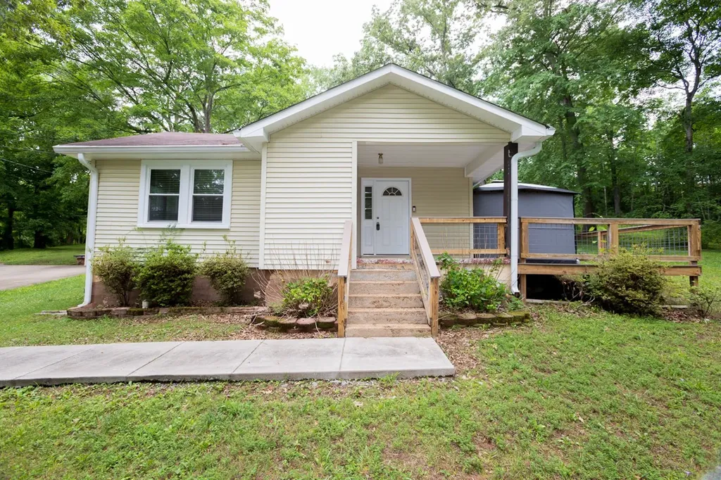 266 Denny Road Clarksville TN 37043