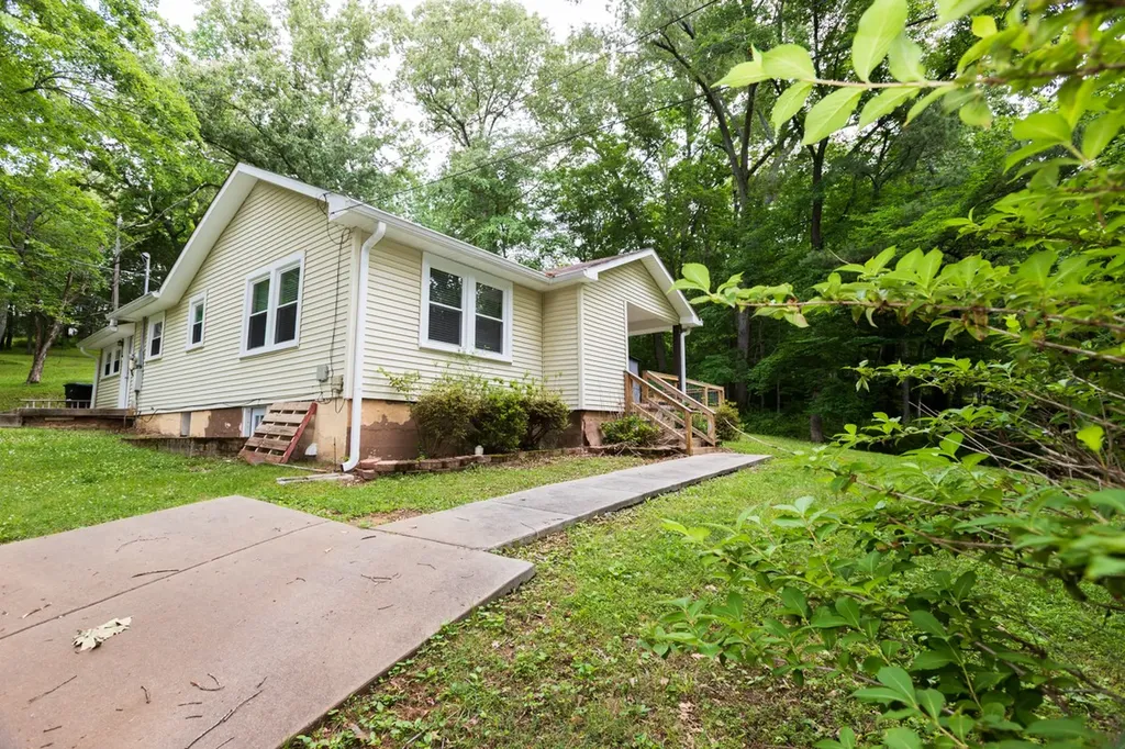 266 Denny Road Clarksville TN 37043