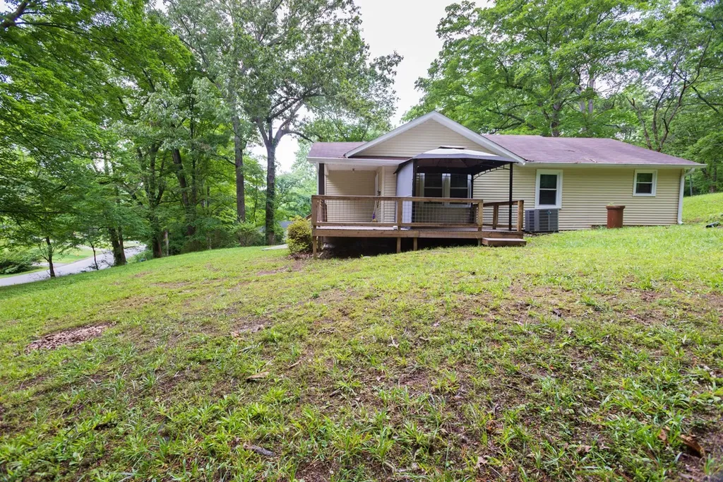 266 Denny Road Clarksville TN 37043