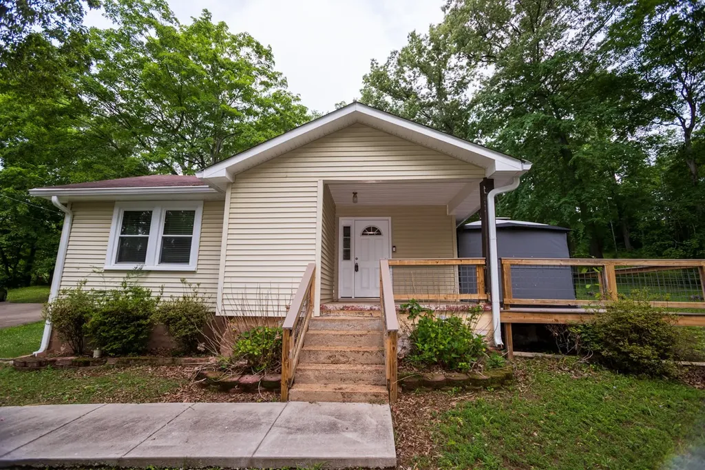 266 Denny Road Clarksville TN 37043
