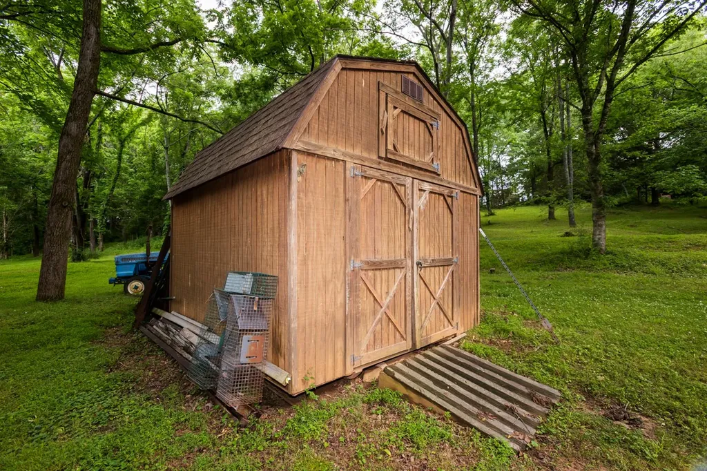 266 Denny Road Clarksville TN 37043
