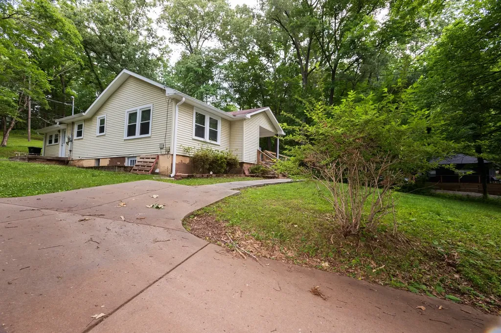 266 Denny Road Clarksville TN 37043