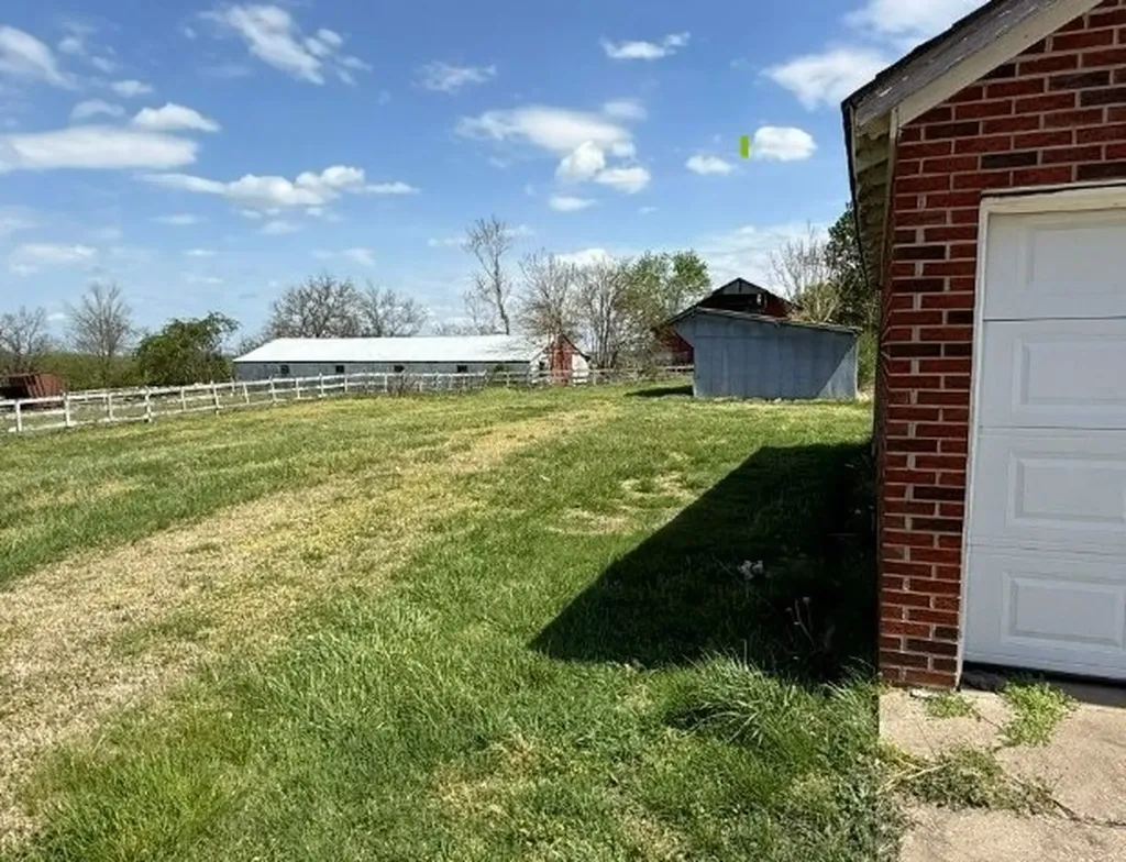 545 Carthage Road Red Boiling Springs TN 37150
