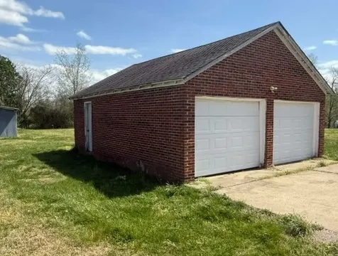 545 Carthage Road Red Boiling Springs TN 37150