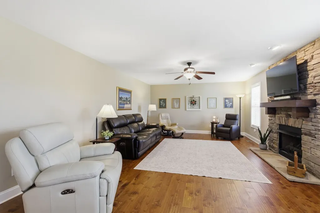 2243 Ellington Gait Drive Clarksville TN 37043