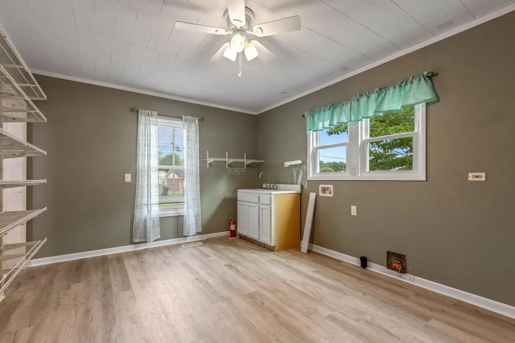 110 Wheeler Avenue Pikeville TN 37367