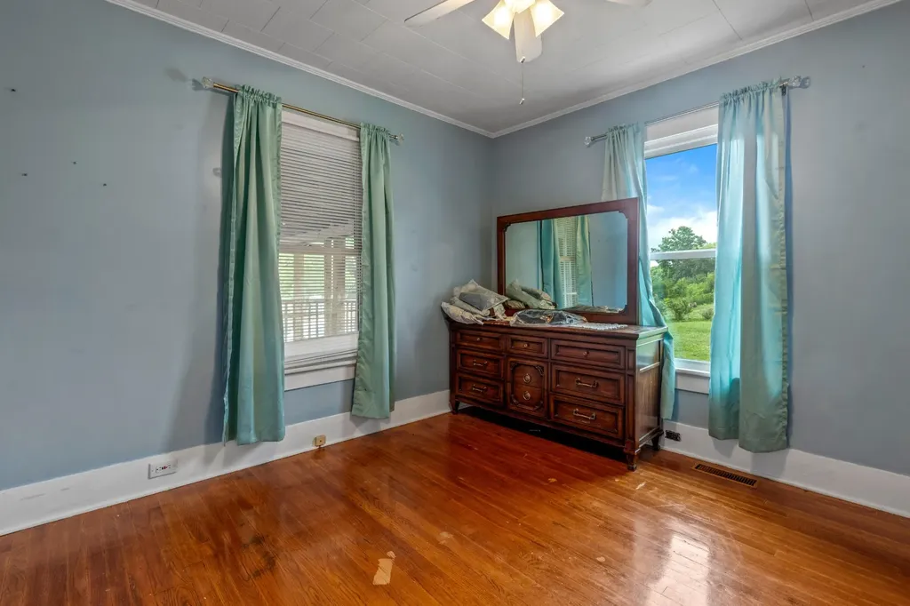 110 Wheeler Avenue Pikeville TN 37367