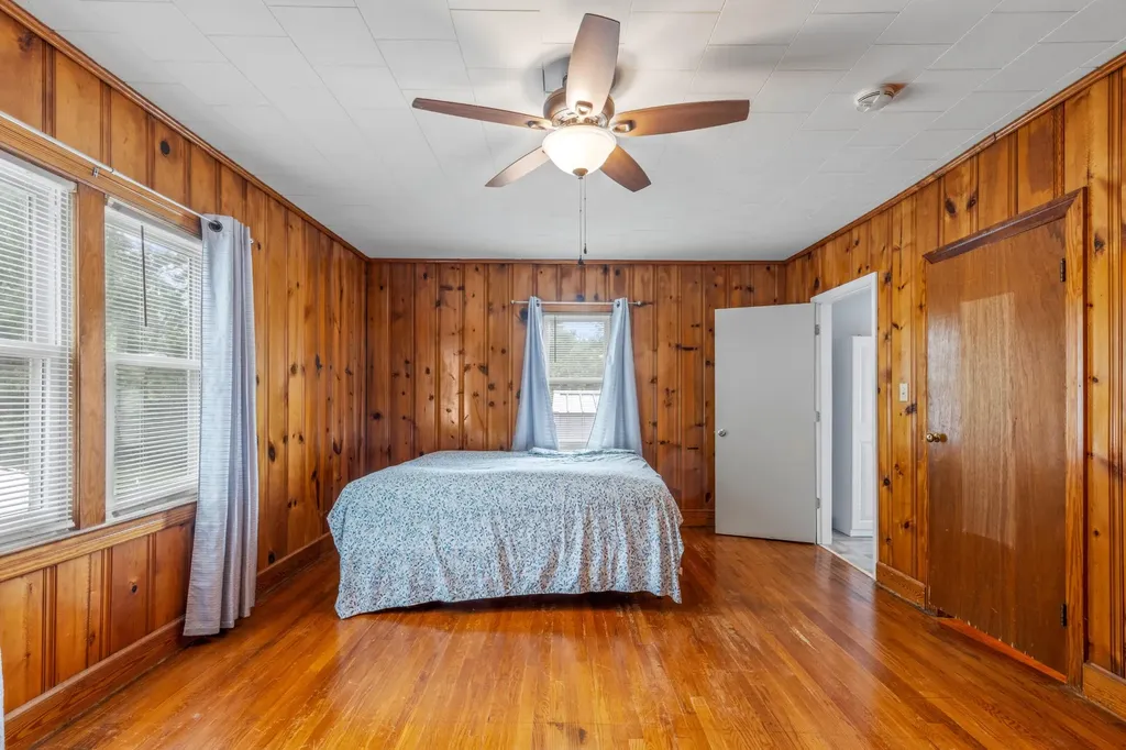 110 Wheeler Avenue Pikeville TN 37367
