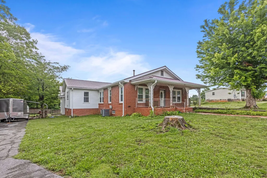 110 Wheeler Avenue Pikeville TN 37367