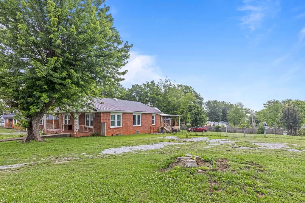 110 Wheeler Avenue Pikeville TN 37367