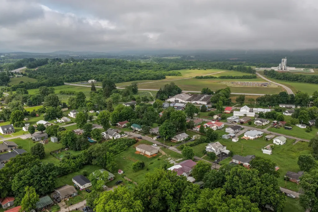 110 Wheeler Avenue Pikeville TN 37367