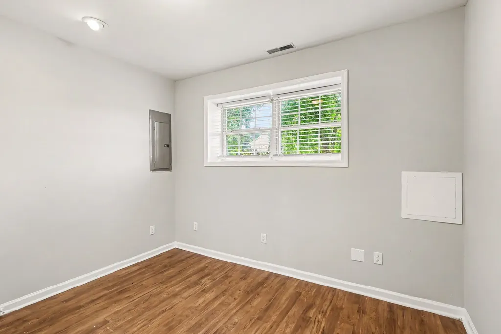1608 Lillian Circle Columbia TN 38401