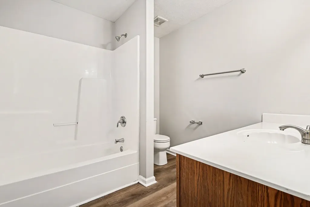 1608 Lillian Circle Columbia TN 38401