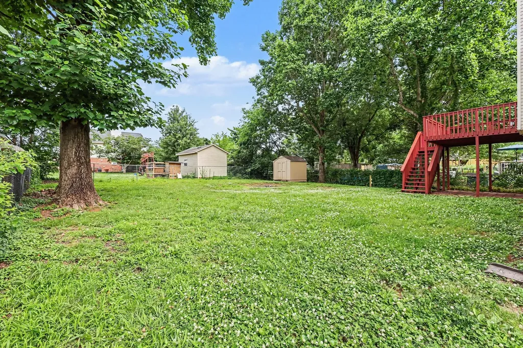 1608 Lillian Circle Columbia TN 38401