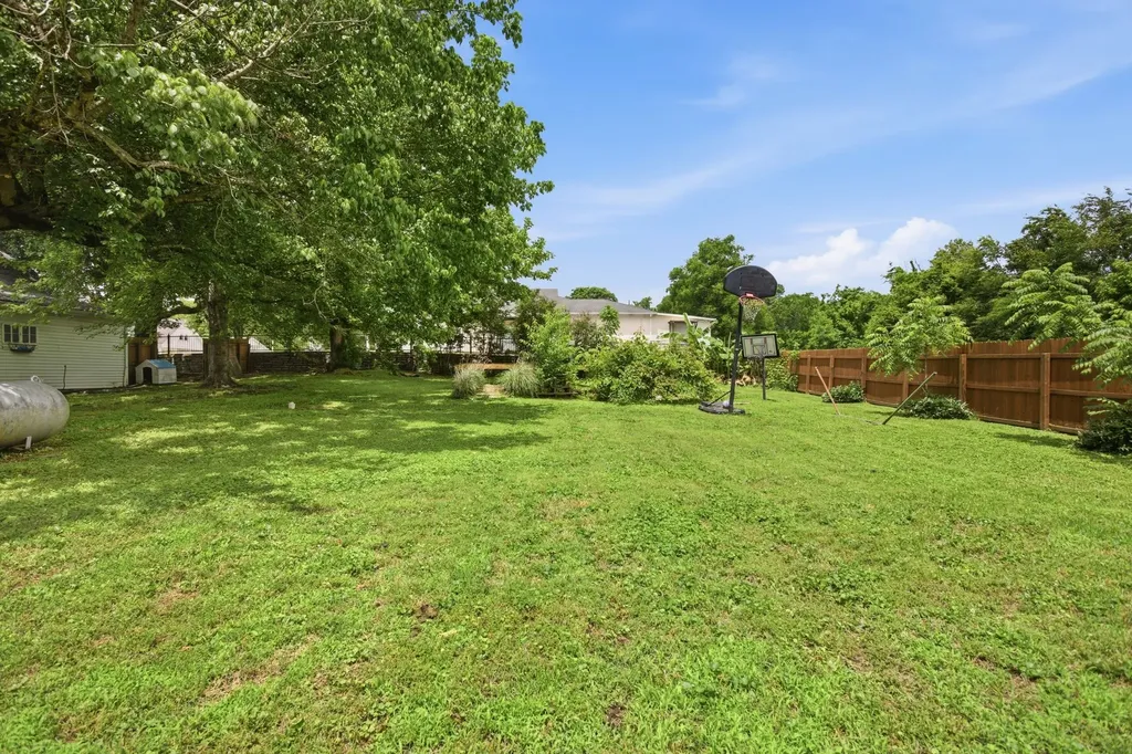 306 N Main Street Cornersville TN 37047