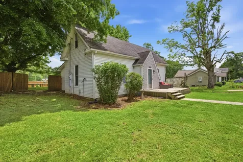 306 N Main Street Cornersville TN 37047
