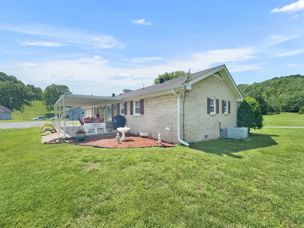 1358 Dry Branch Road Dixon Springs TN 37057