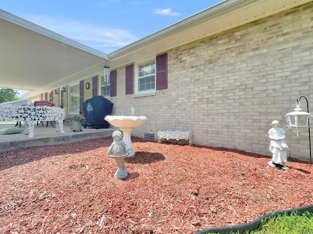 1358 Dry Branch Road Dixon Springs TN 37057