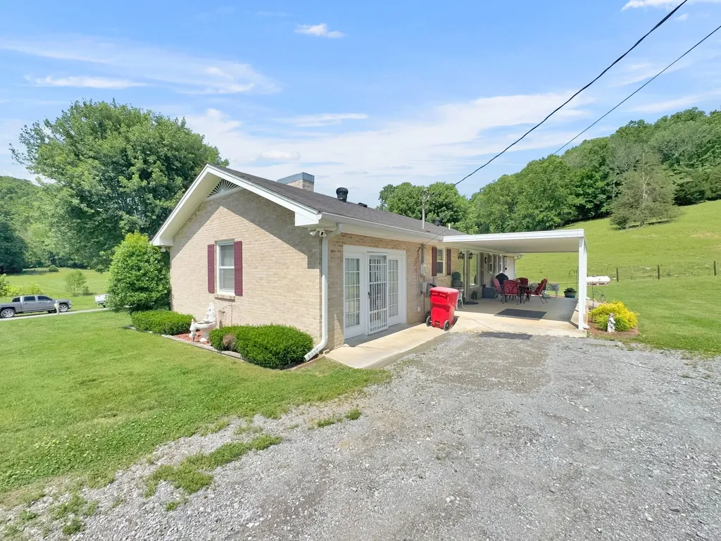 1358 Dry Branch Road Dixon Springs TN 37057