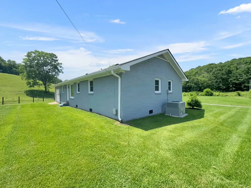 1358 Dry Branch Road Dixon Springs TN 37057