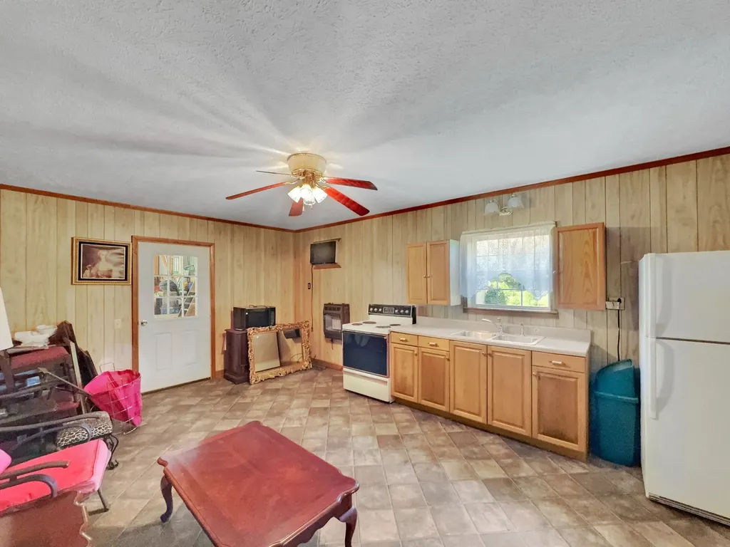 1358 Dry Branch Road Dixon Springs TN 37057