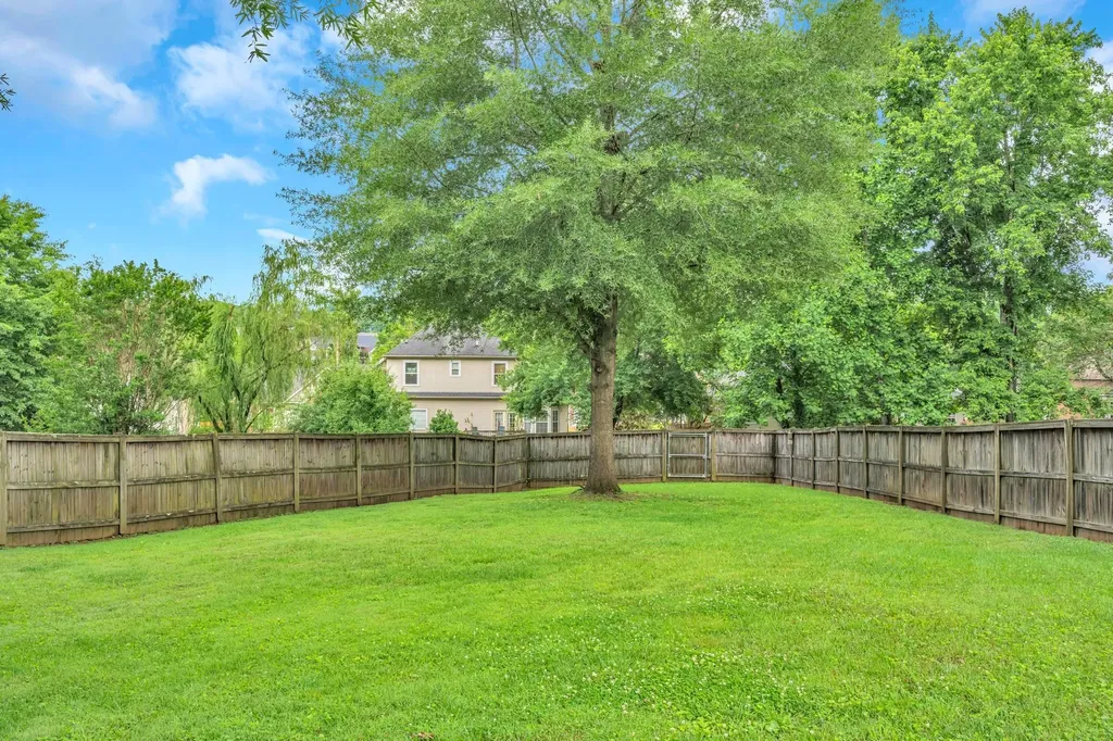 7824 Farmington Place Nashville TN 37221