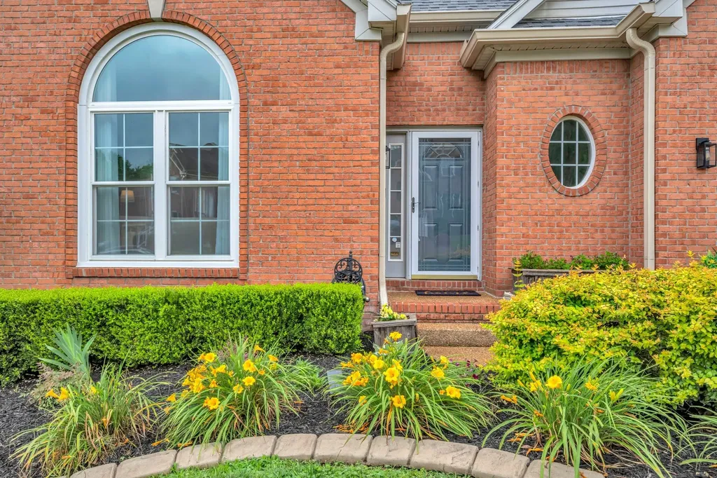 7824 Farmington Place Nashville TN 37221