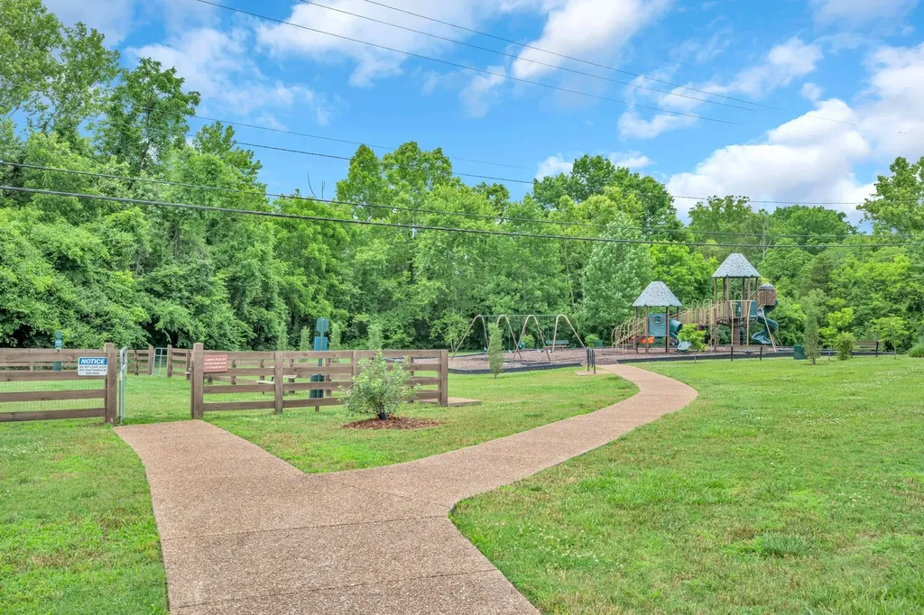 7824 Farmington Place Nashville TN 37221