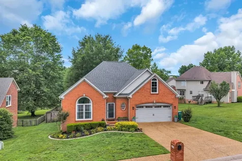 7824 Farmington Place Nashville TN 37221