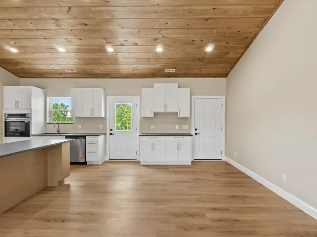 1461 Little Swan Creek Hohenwald TN 38462