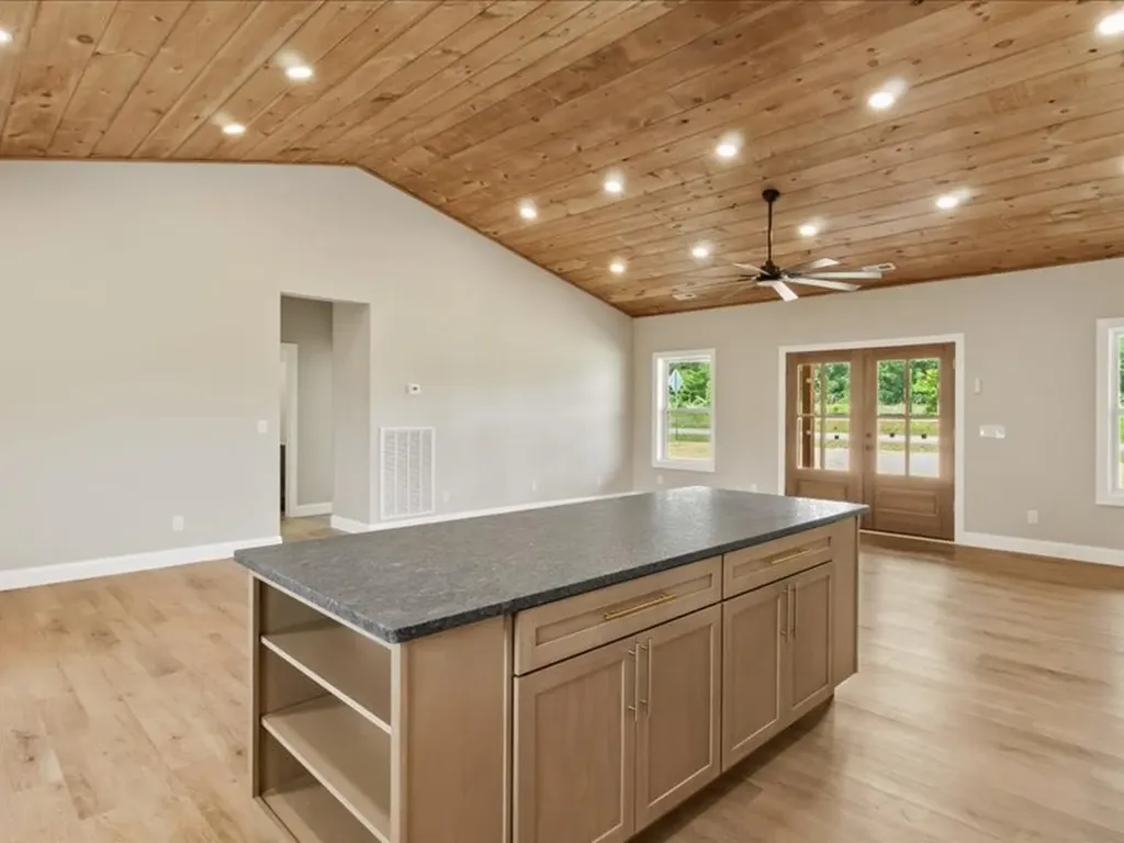 1461 Little Swan Creek Hohenwald TN 38462