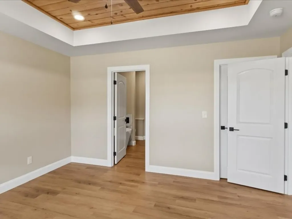 1461 Little Swan Creek Hohenwald TN 38462