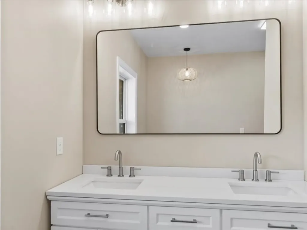 1461 Little Swan Creek Hohenwald TN 38462