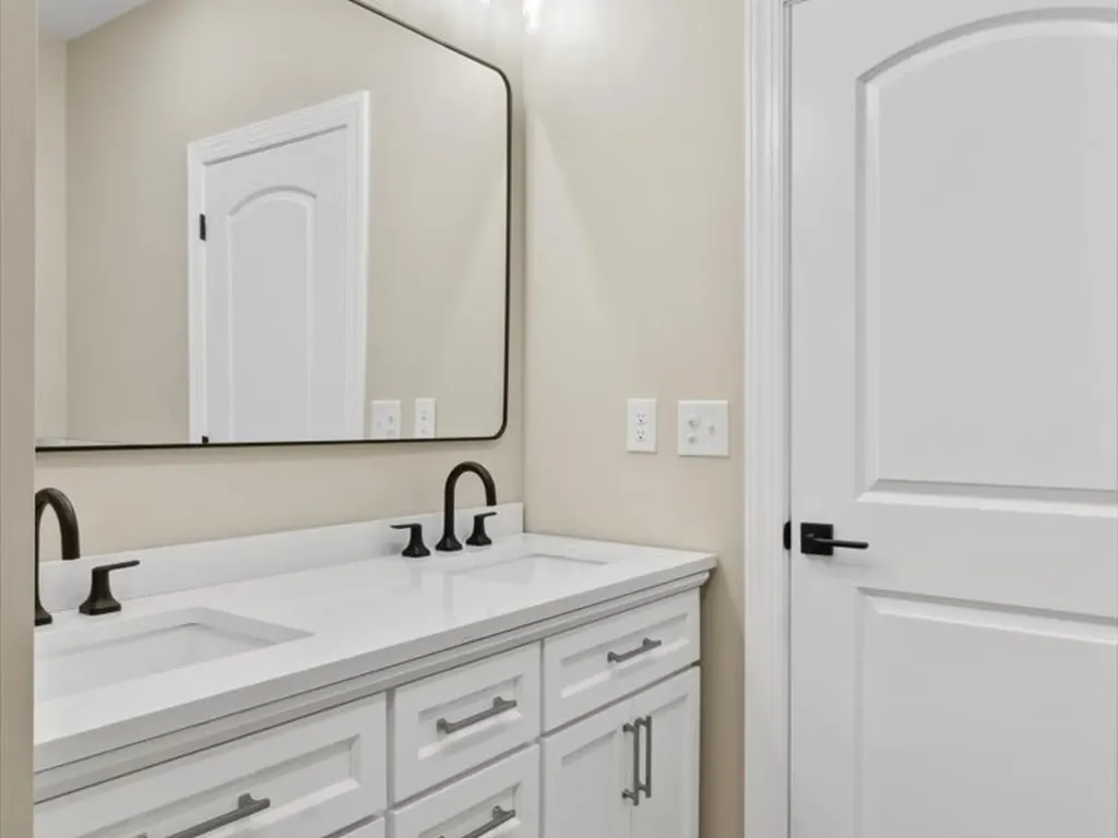 1461 Little Swan Creek Hohenwald TN 38462