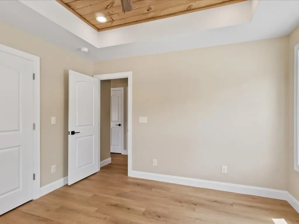 1461 Little Swan Creek Hohenwald TN 38462