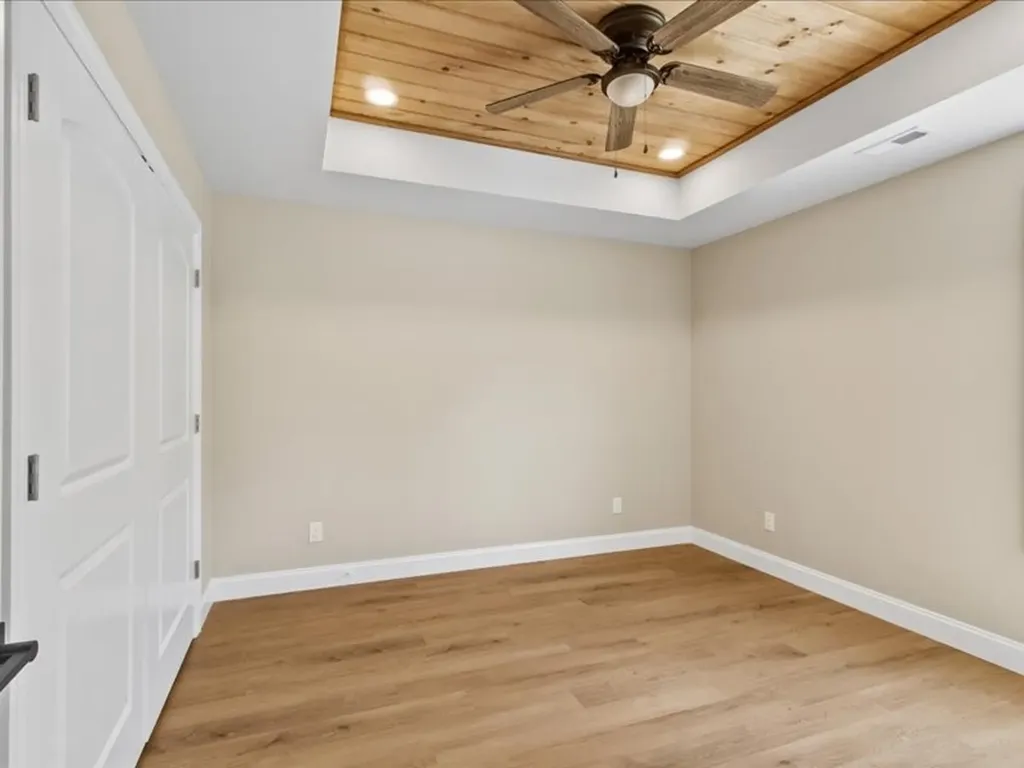 1461 Little Swan Creek Hohenwald TN 38462