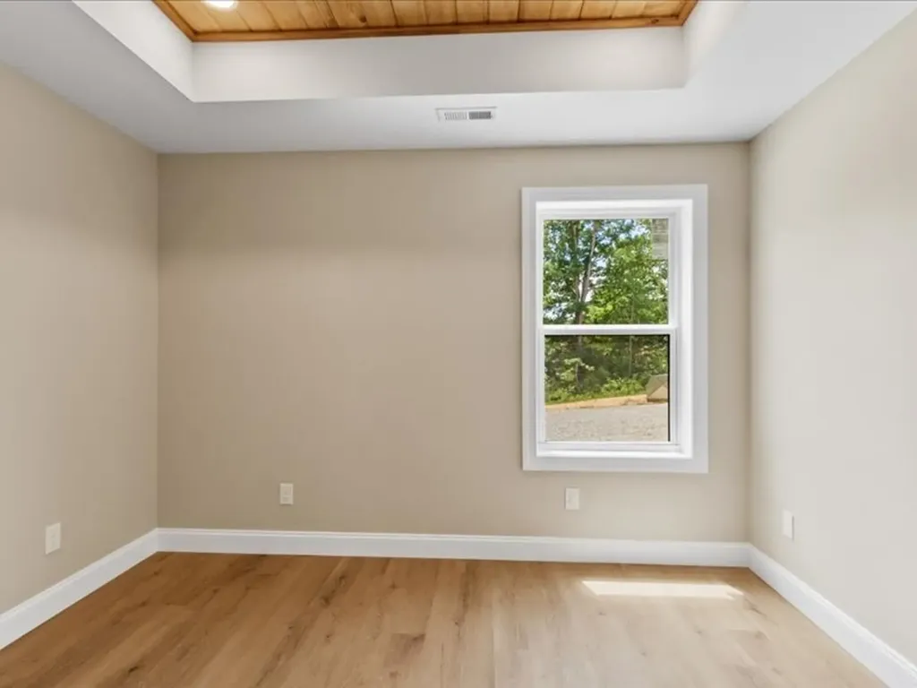 1461 Little Swan Creek Hohenwald TN 38462