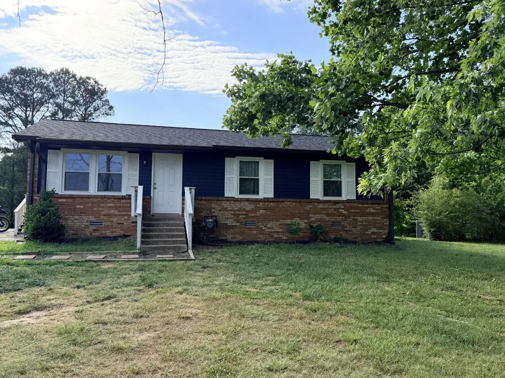 133 Lynn Lane Charlotte TN 37036