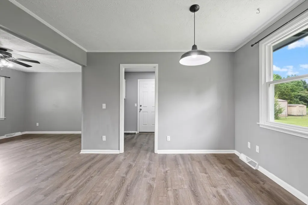 133 Lynn Lane Charlotte TN 37036
