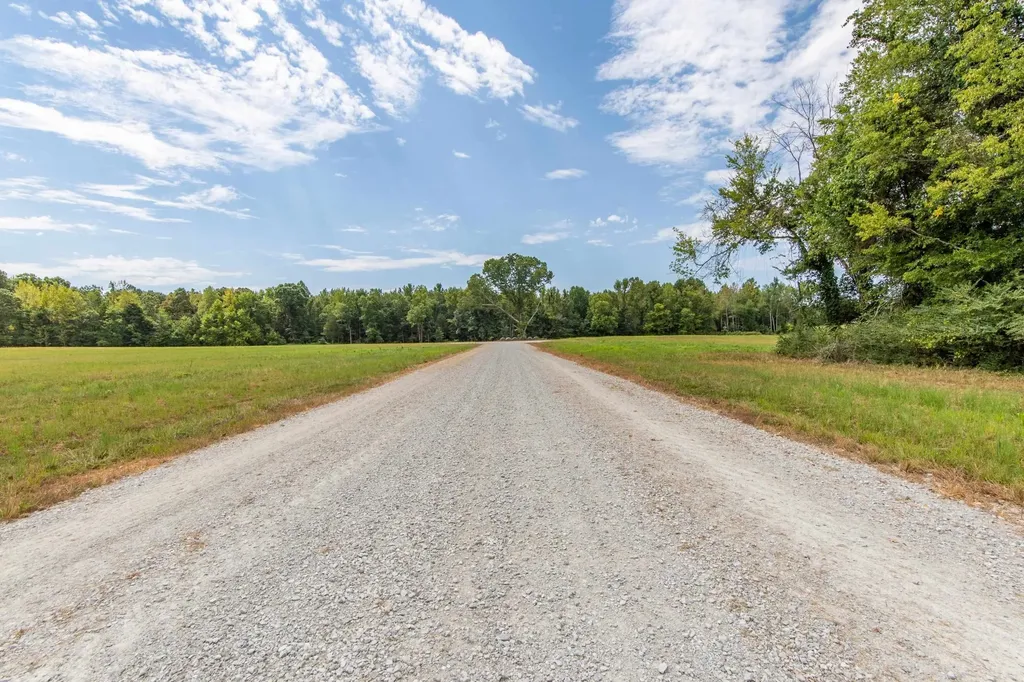 0 Highway 641 Holladay TN 38341